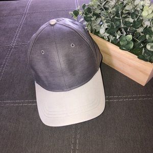 lululemon Baller Hat - Gently Worn!